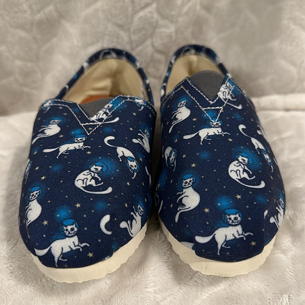 Kitty Cat Shoes - Picture 2 of 8